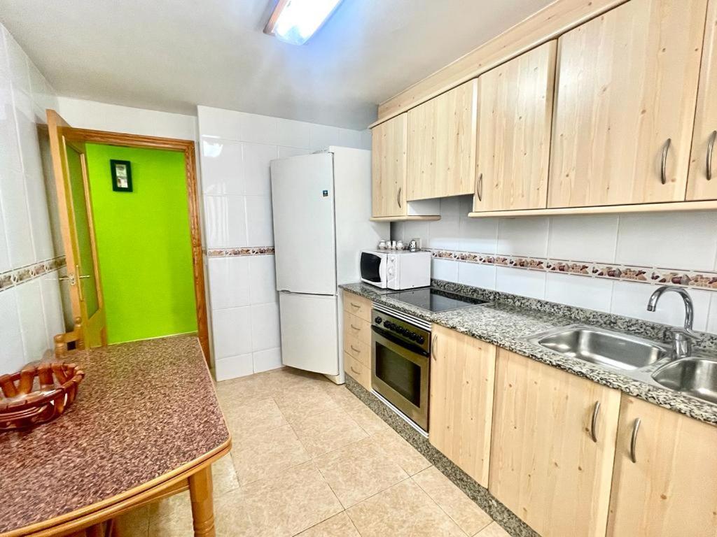 Апартаменты Apartamento Al Lado De La Playa Монкофар Экстерьер фото